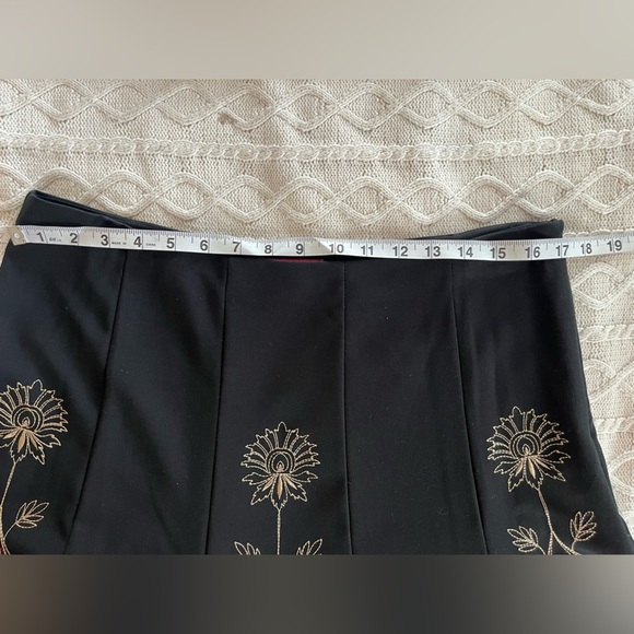 Sunny Leigh Elegant Black Patterned Mid-Length Skirt Women’s Size 14 - Picture 13 of 16